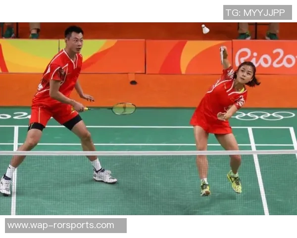 黄敏回顾羽毛球生涯的辉煌与挑战，分享成长与奋斗的心路历程